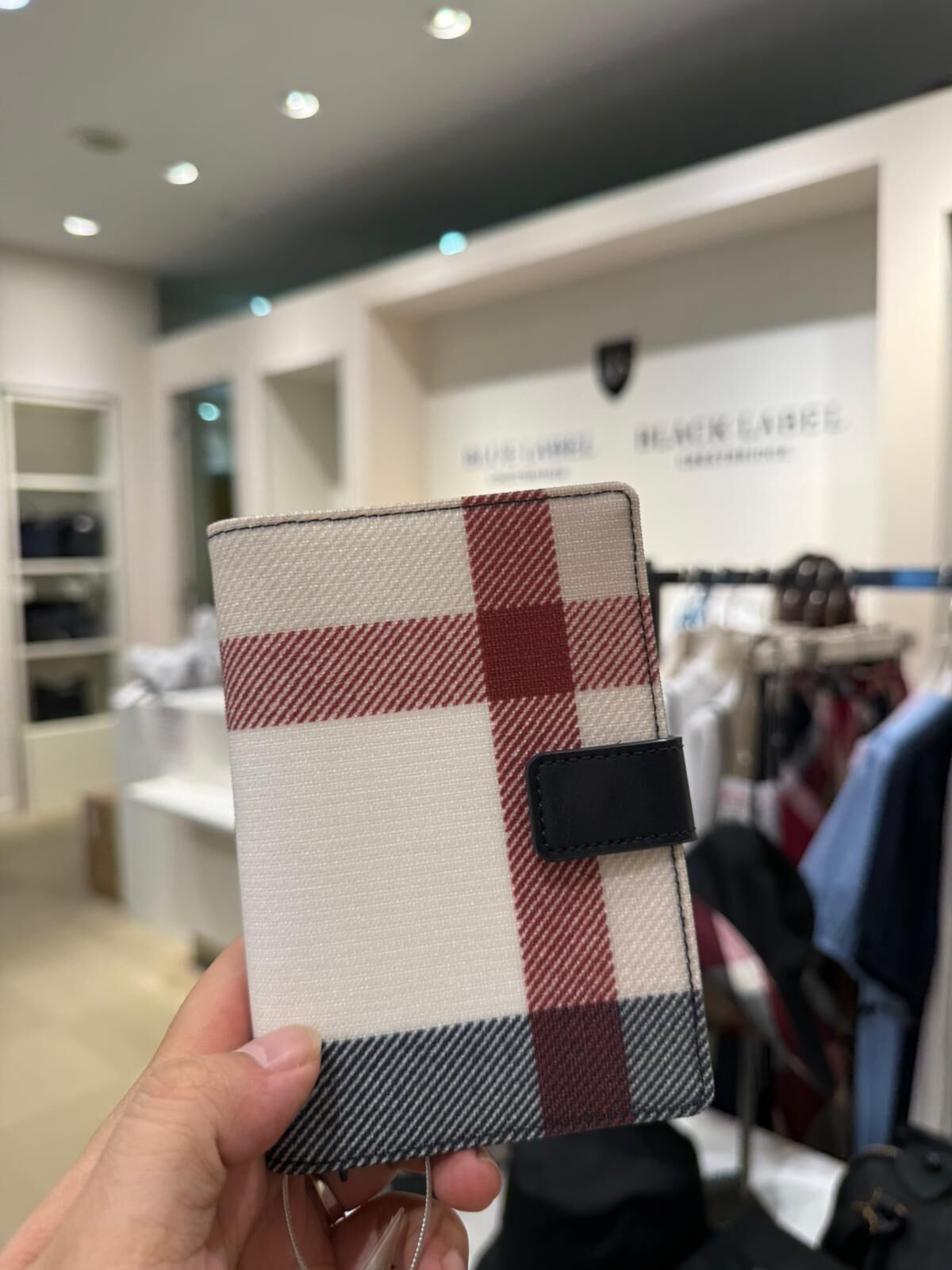 BL63 Passport套 Sale $699