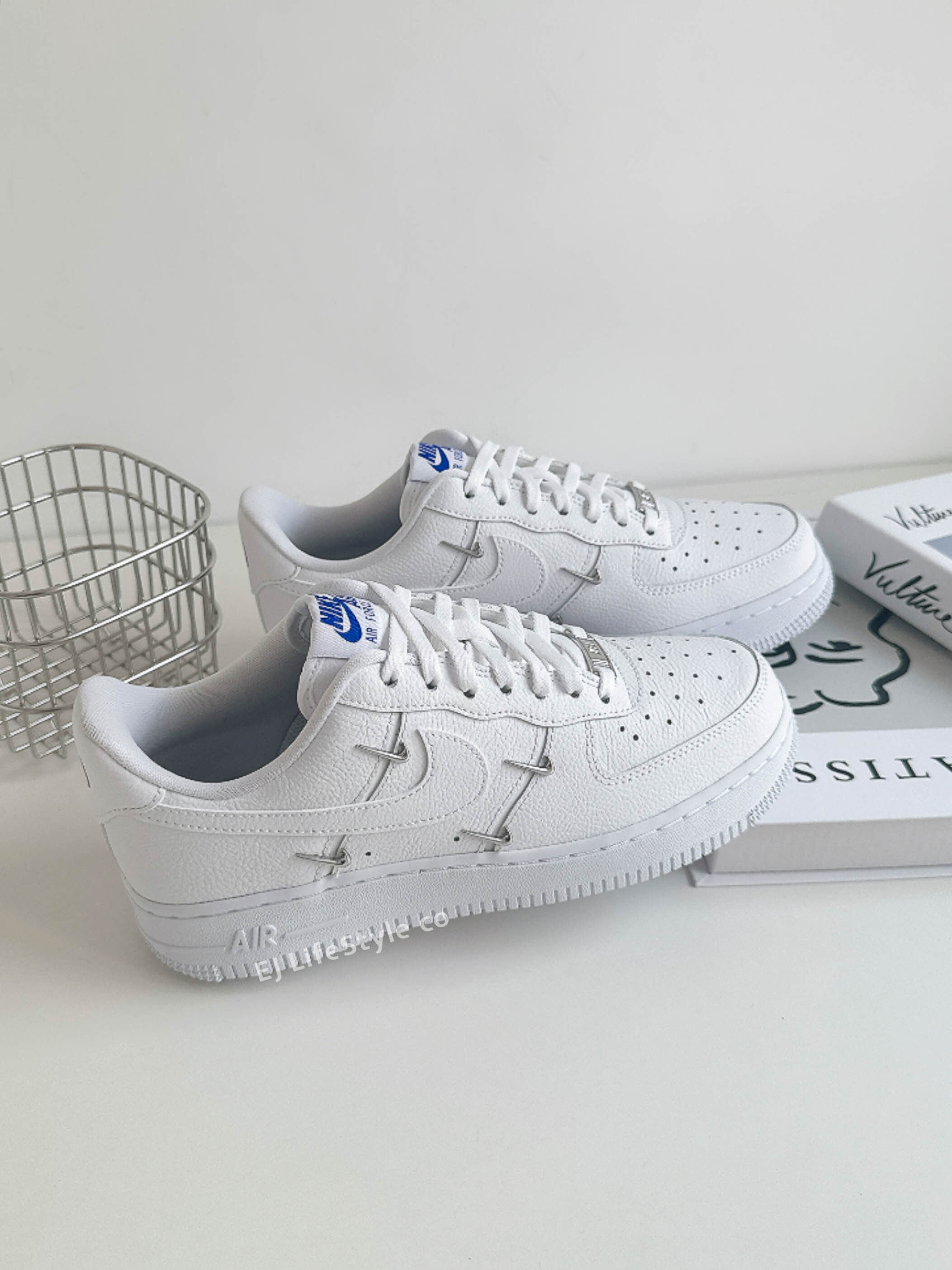 NIKE AIR FORCE 1 '07 LX ''Chrome Luxe" AF1 白藍 銀勾 白銀 四勾 小銀勾 泫雅同款 女鞋 CT1990-100 / 現貨