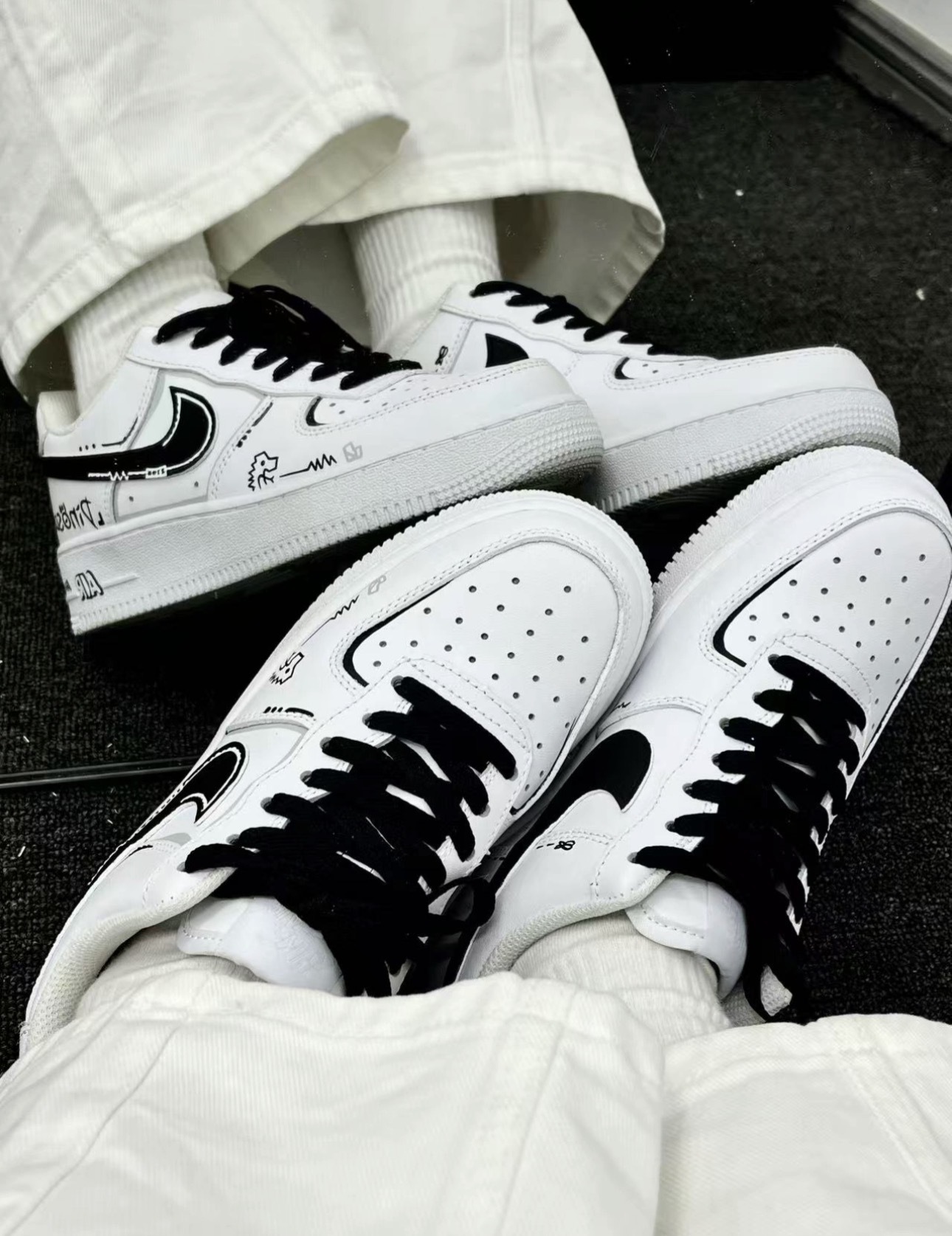 【訂製鞋款】Nike Air Force 1 塗鴉行動 白黑 塗鴉 恐龍 百搭 手繪 男女 CW2288111(Team997-塗鴉行動）