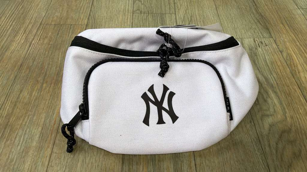 ZX039 MLB 白拼黑色NY logo腰包 23x14cm