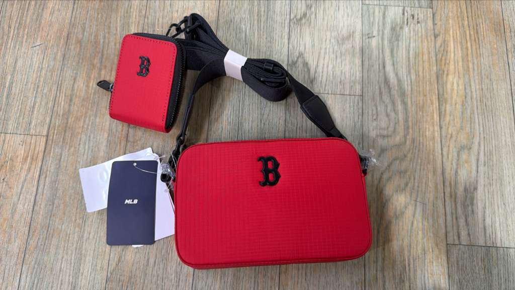 ZX260 MLB 紅色B logo相機包連小包 19x12cm