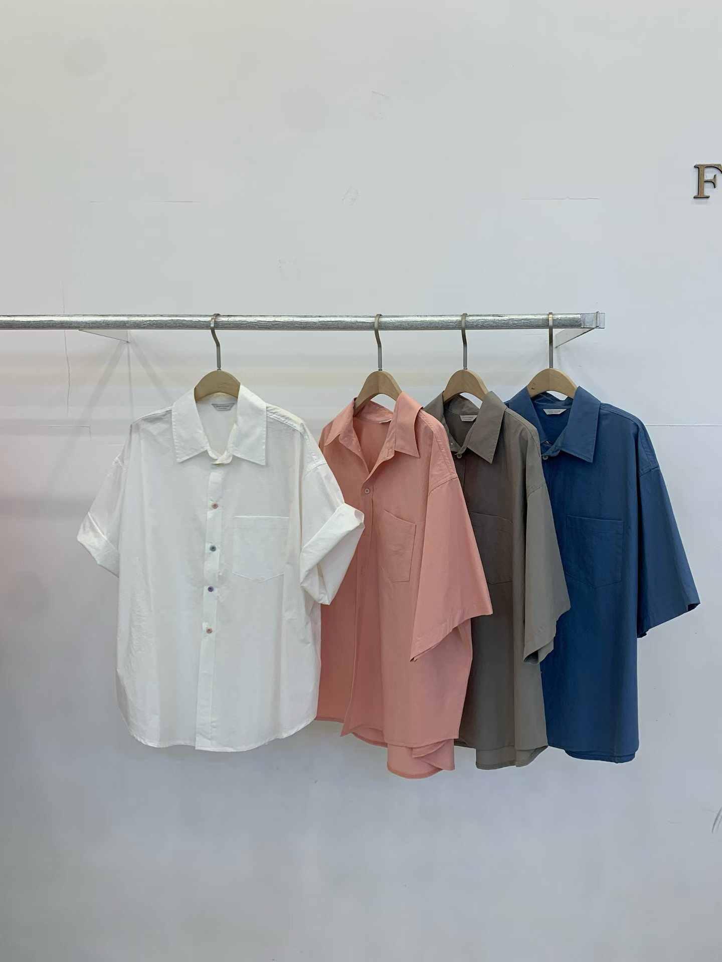 FP6216 馬卡龍色系配扣寬松襯衫上衣