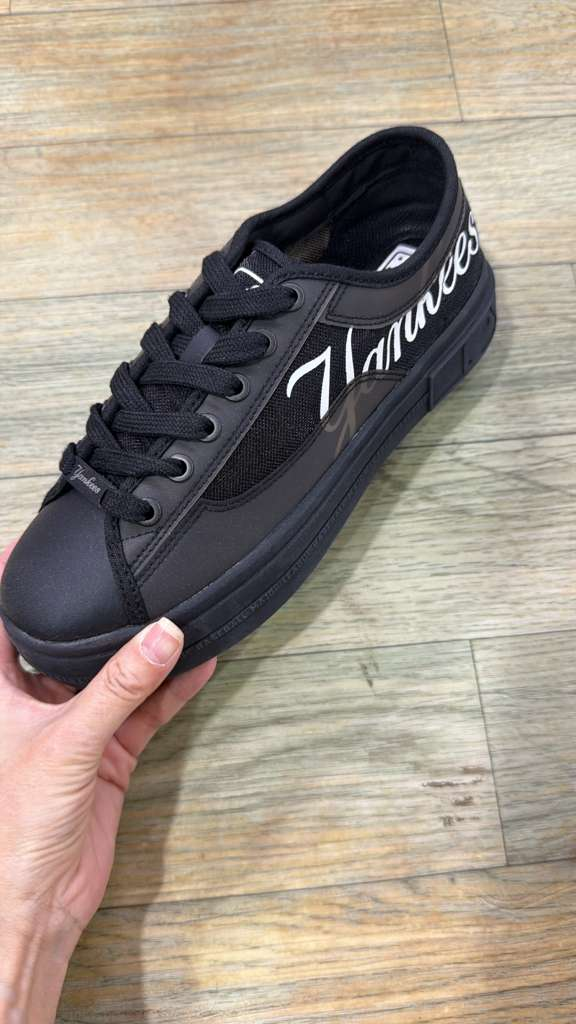 ZX181 MLB 黑色YANKEES logo平底鞋