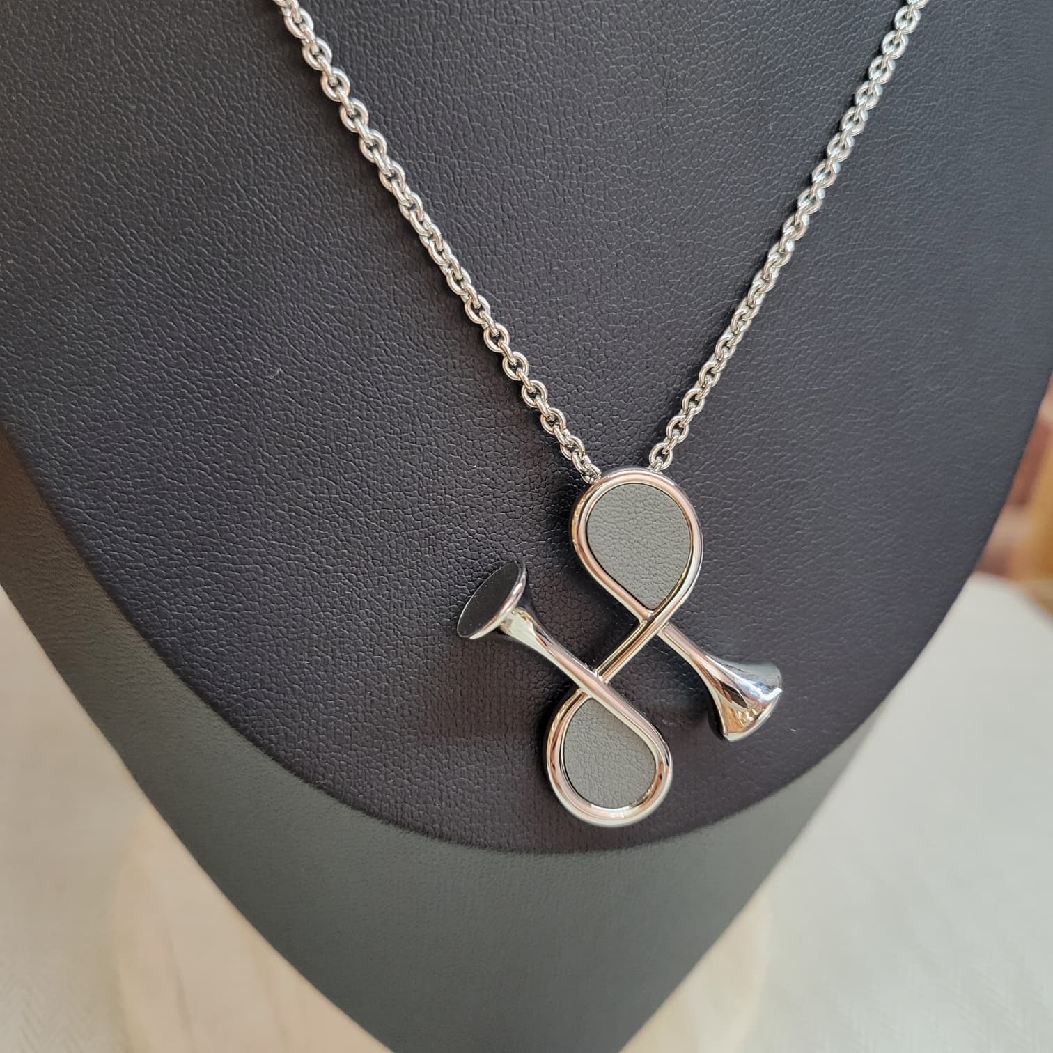Hermes Cor H pendant GRIS MEYER P灰銀42cm