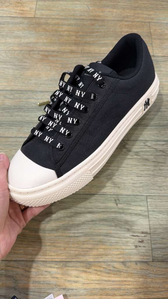 ZX252 MLB 黑色綁帶暗花NY logo厚底鞋