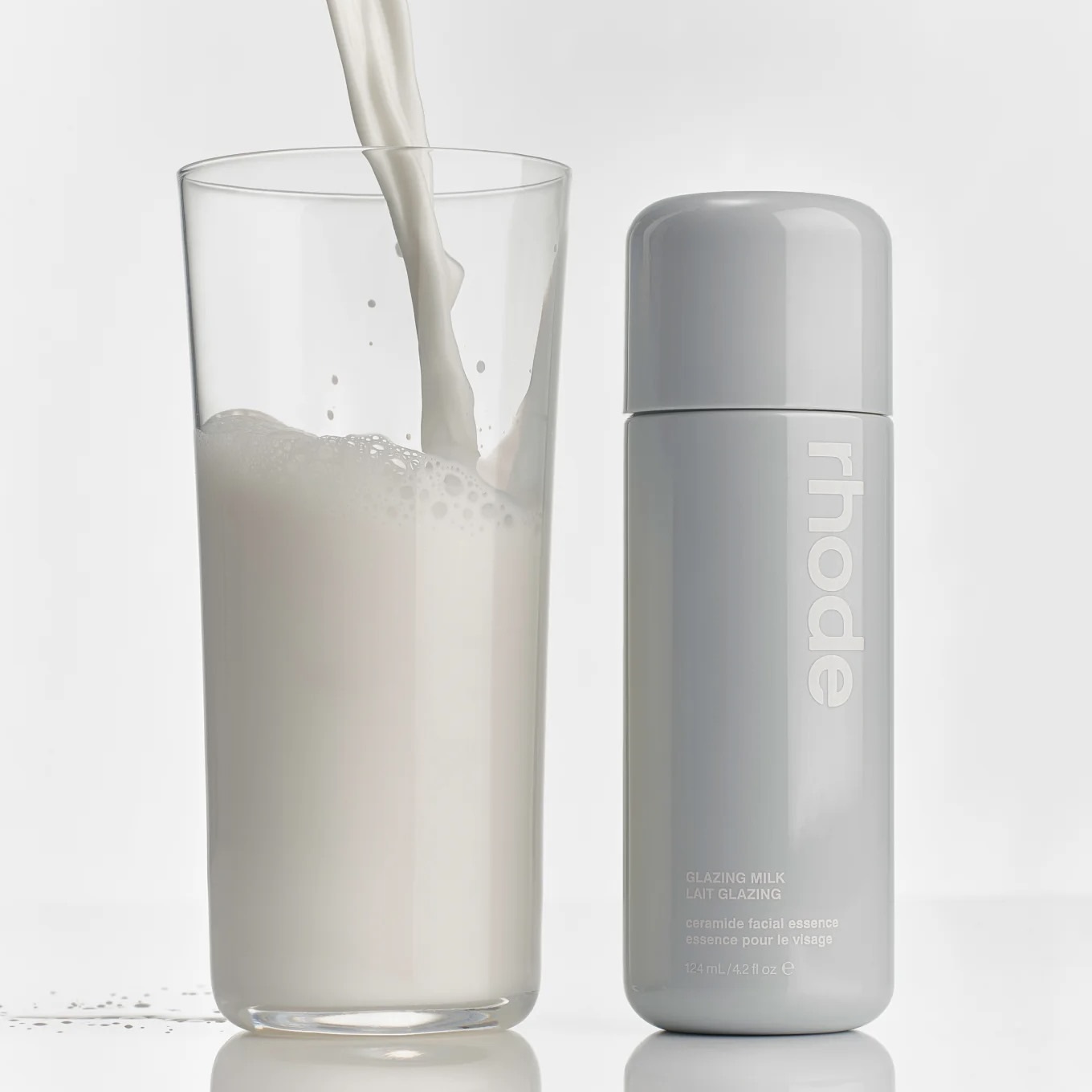 rhode glazing milk 牛奶精華水