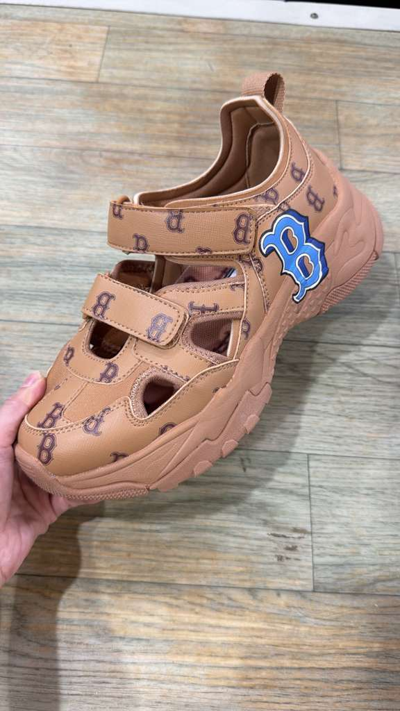 ZX264 MLB 啡色滿版藍色LA logo密頭涼鞋