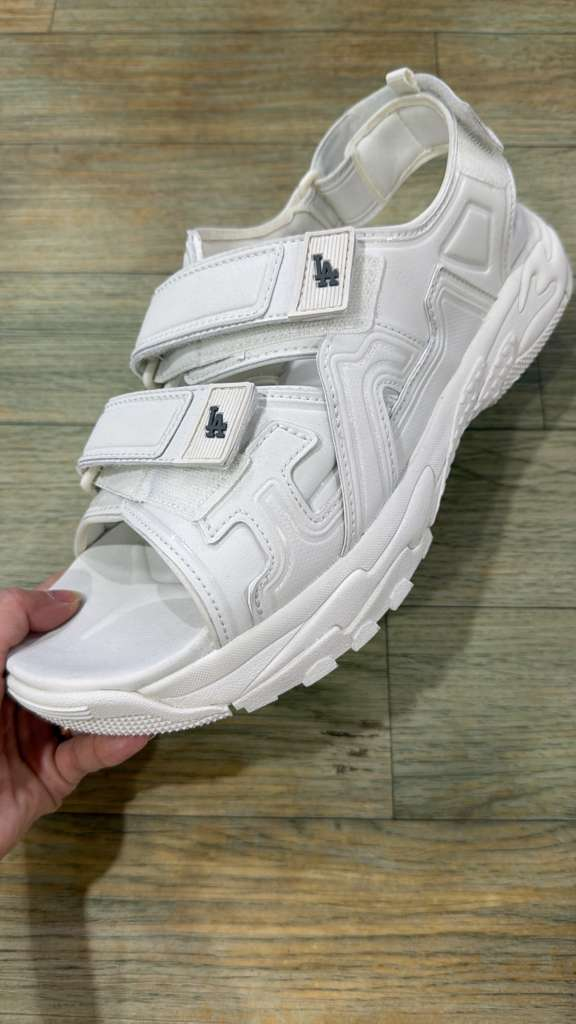 ZX147 MLB 白色LA logo露趾涼鞋