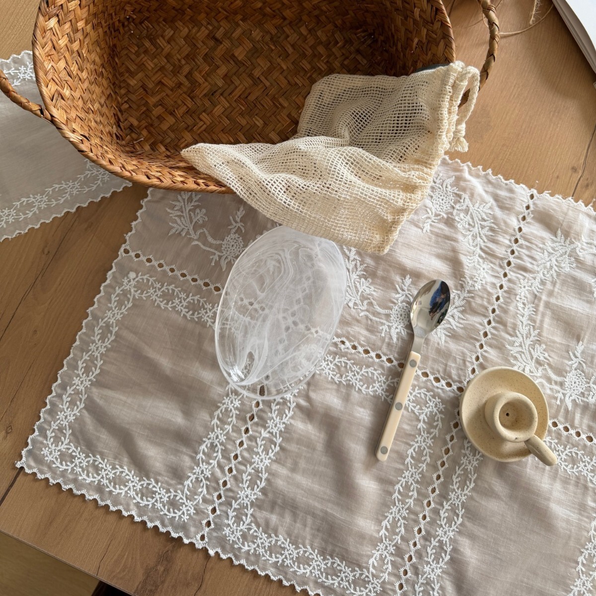 《6771》法式刺繡蕾絲花邊餐巾杯墊