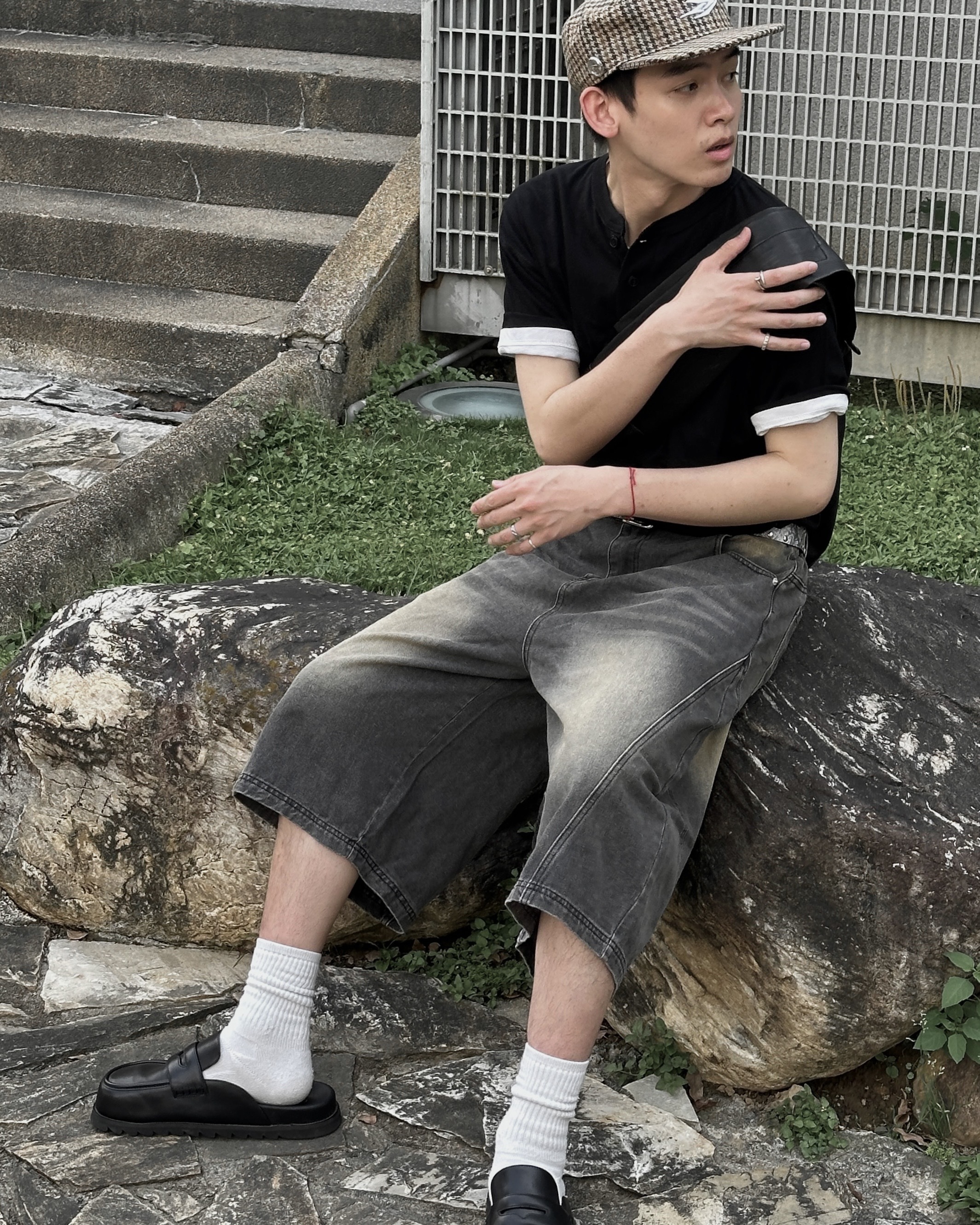 XIN SELECT 水洗 牛仔 彎刀 七分褲 二色