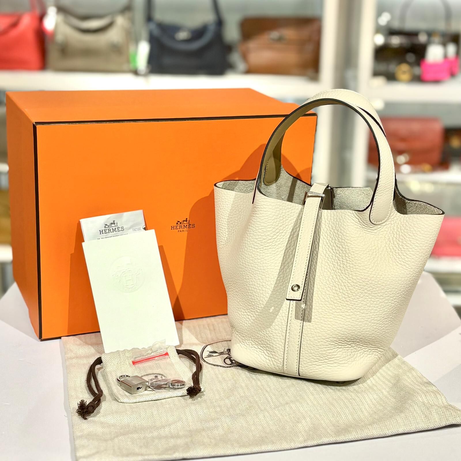 全新HERMES PICOTIN 18 K Stamp 10/CRAIE 奶昔白銀扣 TC皮 #P18 #BRAND NEW #香榭站正品