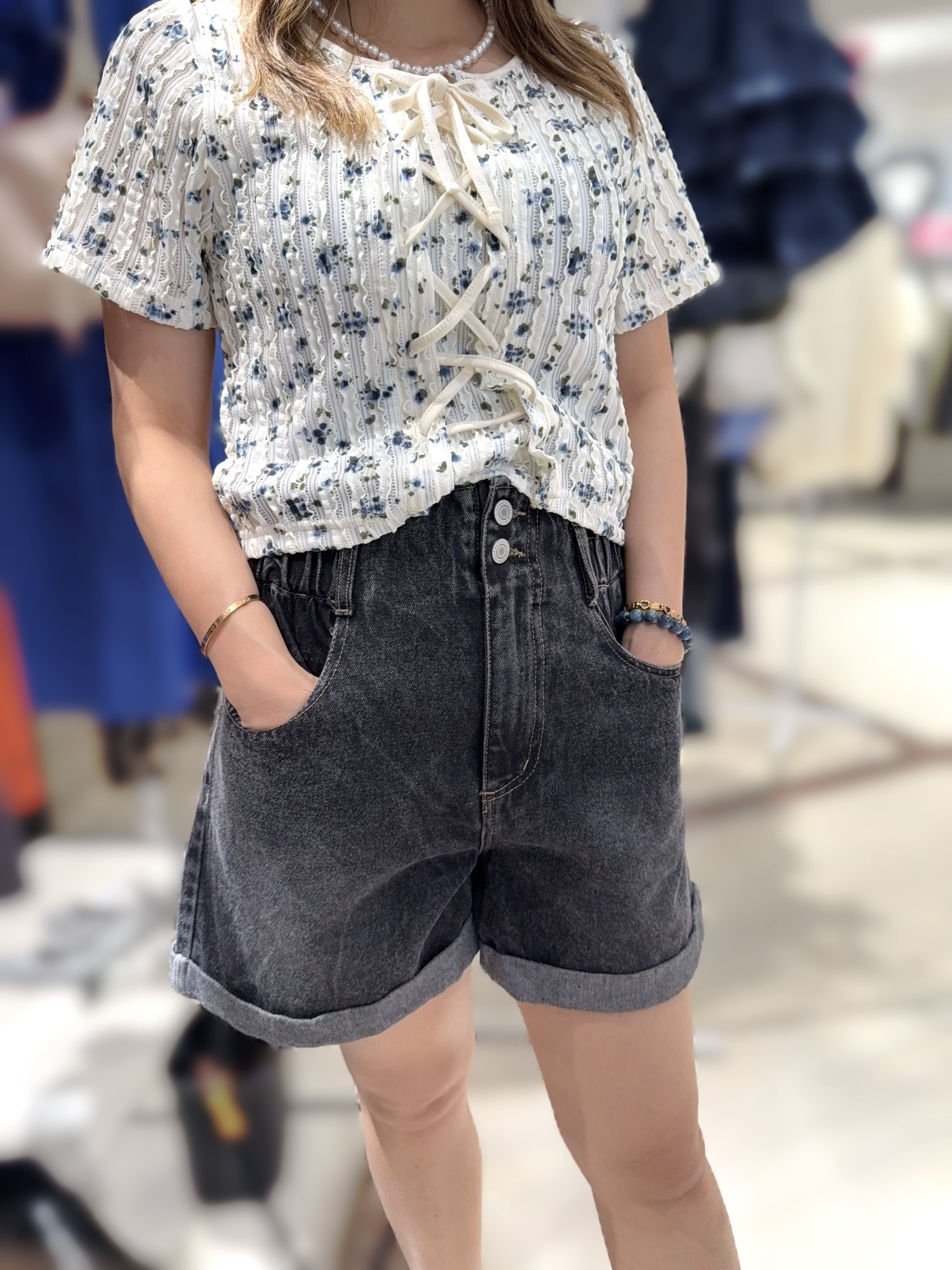 AK06 腰24-35 長16 hip38 $299