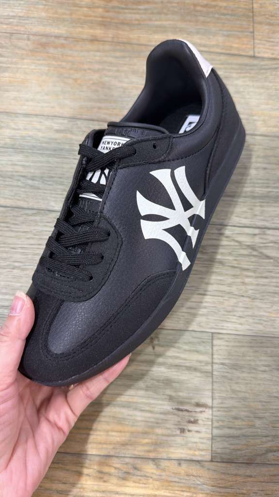 ZX155 MLB 黑色NY logo波鞋