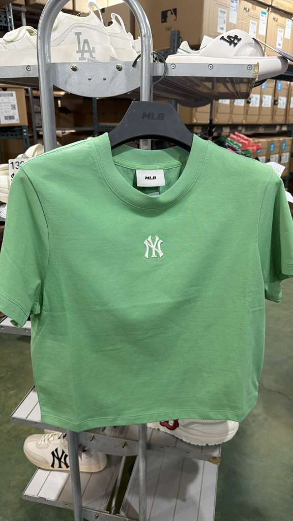 ZX268 MLB NY 刺繡短版 Tee 綠色