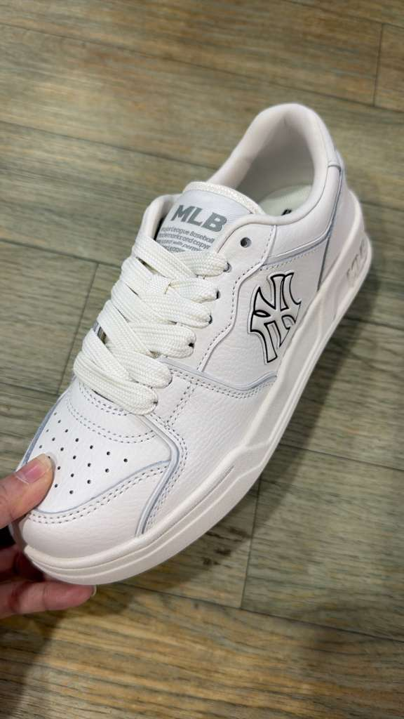 ZX196 MLB 白色黑邊NY logo平底鞋