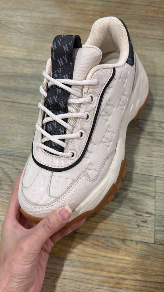 ZX197 MLB 杏色暗花NY logo老爹鞋