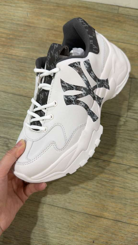 ZX198 MLB 白色黑暗花B logo老爹鞋 size 230