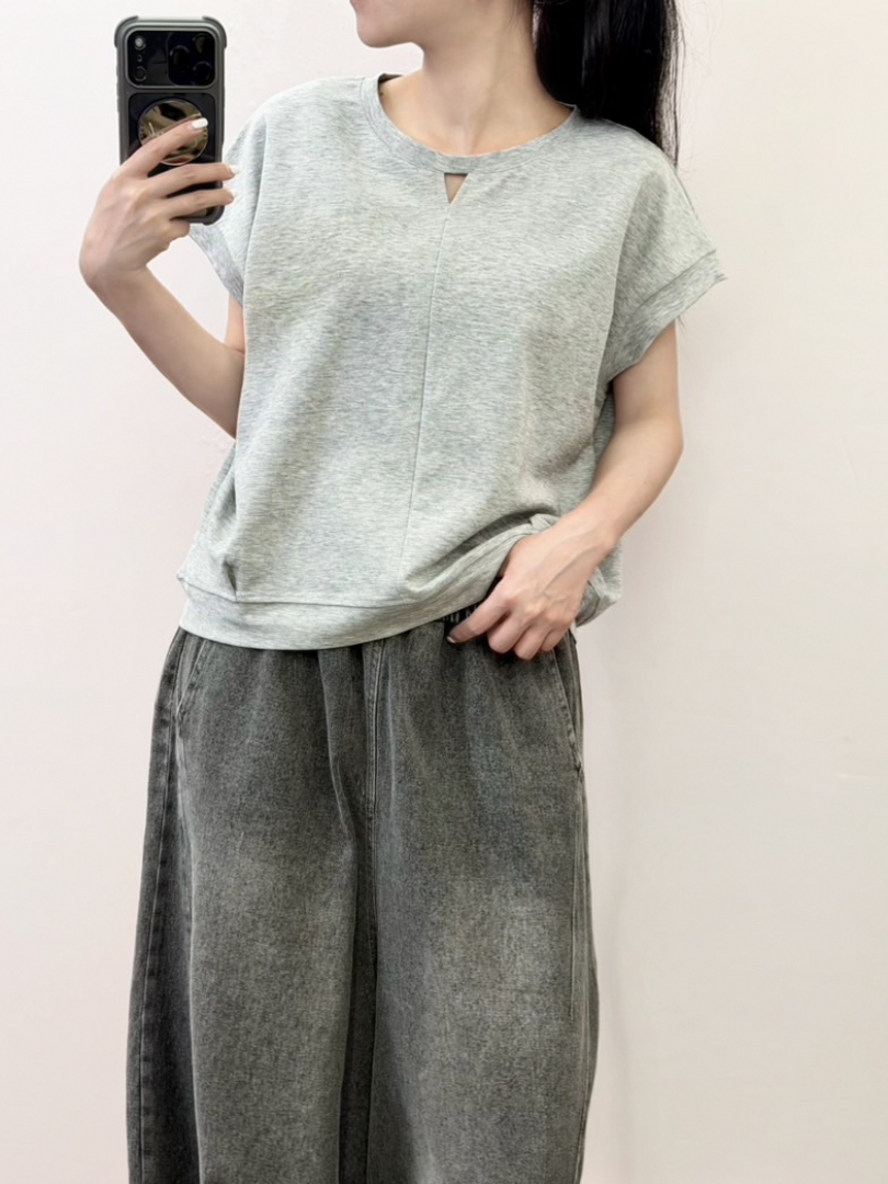 日系涼感落肩素色上衣