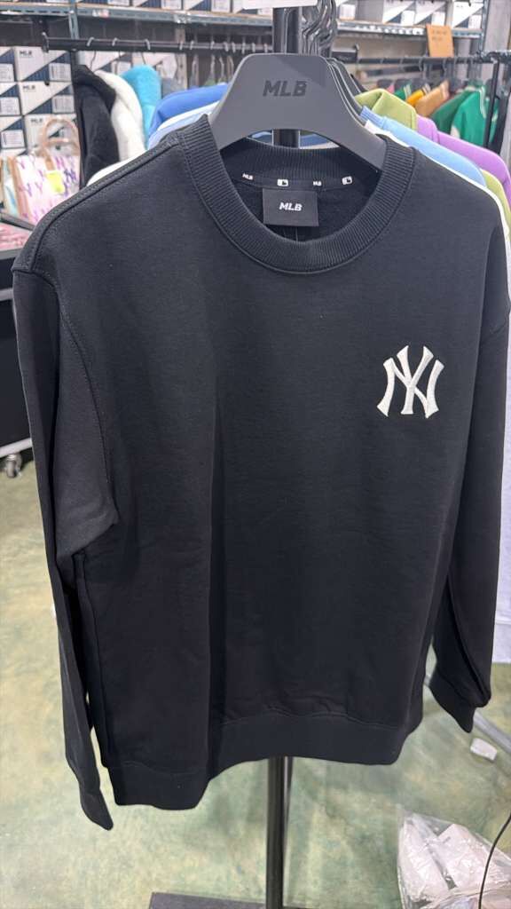 ZX330 MLB 黑色白NY logo 長袖衛衣