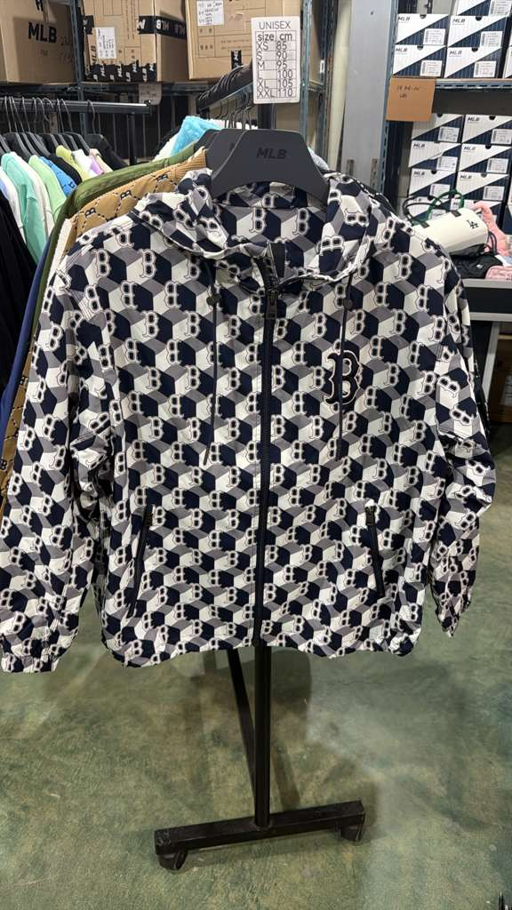 ZX343 MLB Boston 深藍色Cube Monogram全面印花連帽風衣外套