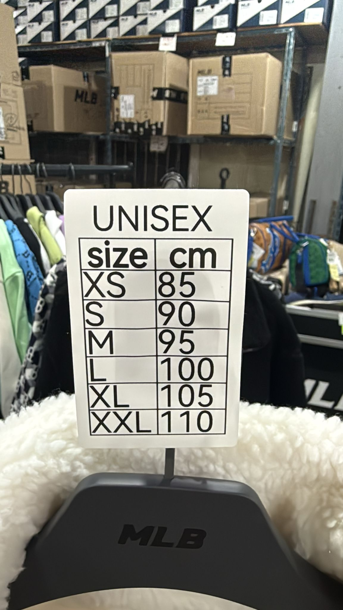 ZX352 MLB 杏色毛毛NY logo長袖開胸外套