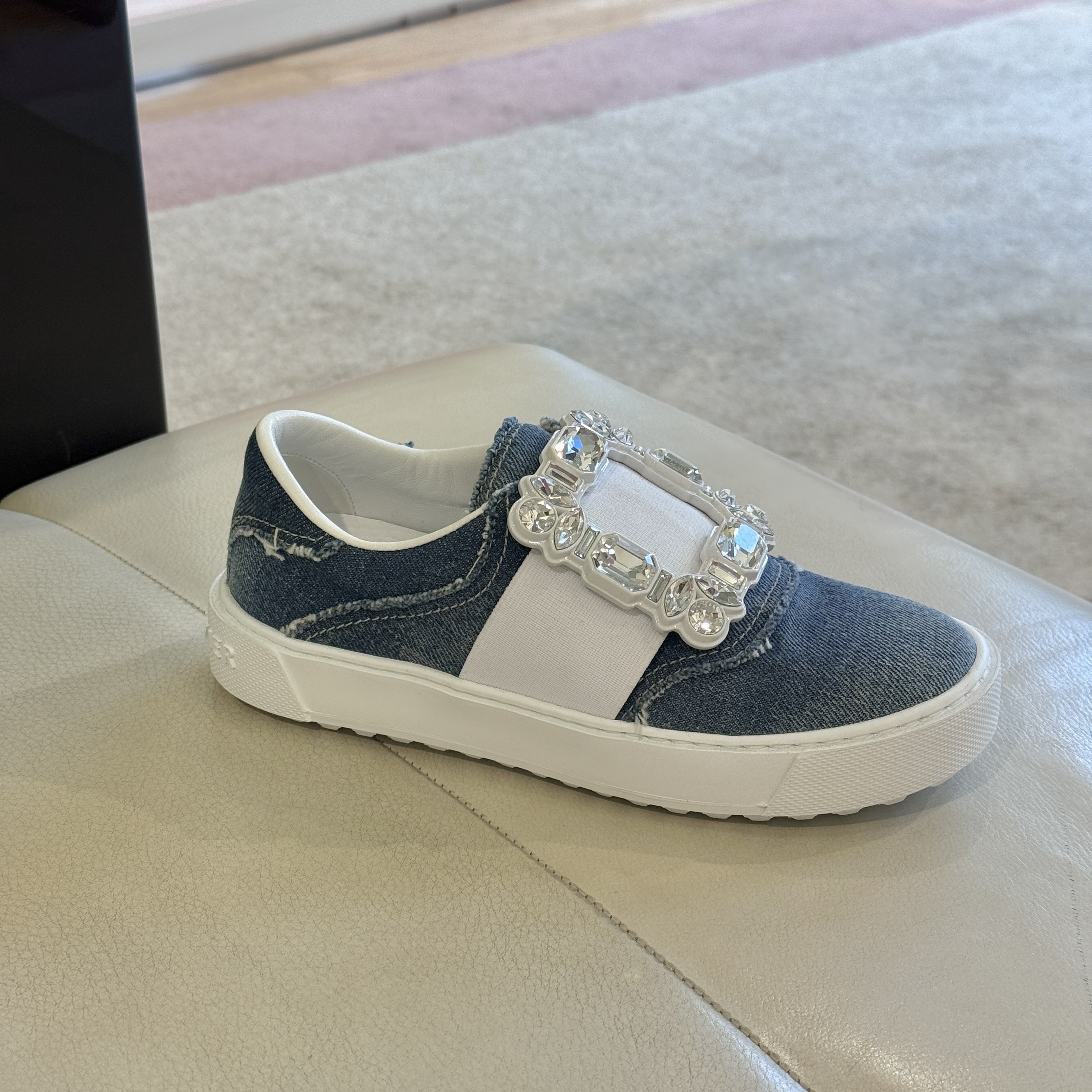 Roger Vivier RV very Vivier strass sneakers dark denim blue