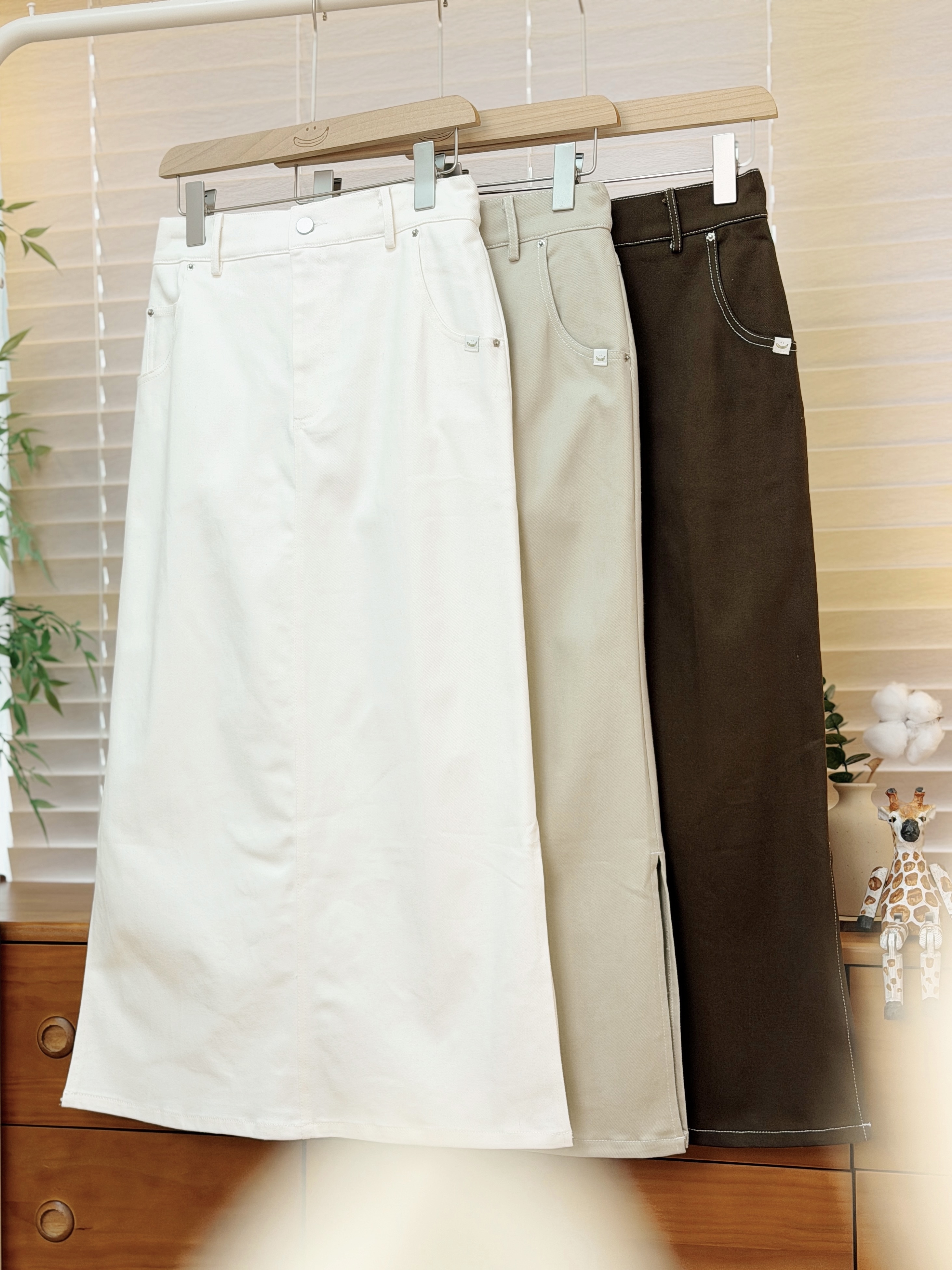 三色 / 微彈修腰後綁繩開叉長裙 / Lace-Up Back Slits Stretchy Twill Skirt
