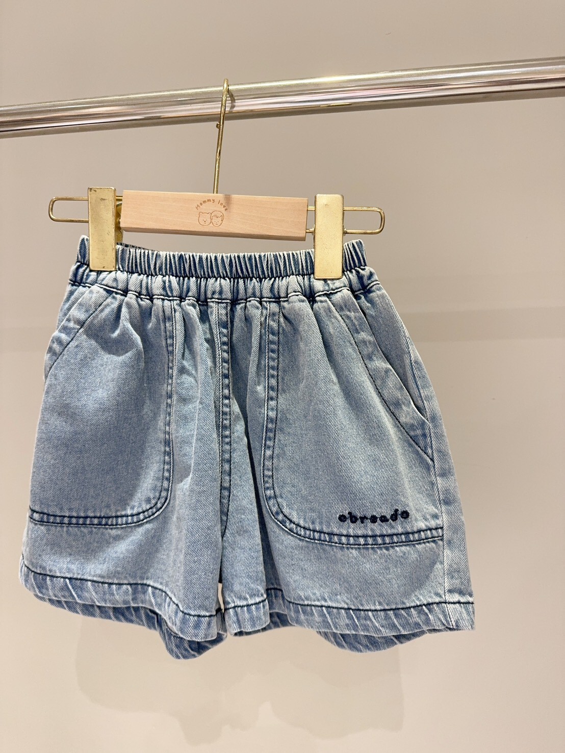 AZ32經典刺繡牛仔短褲