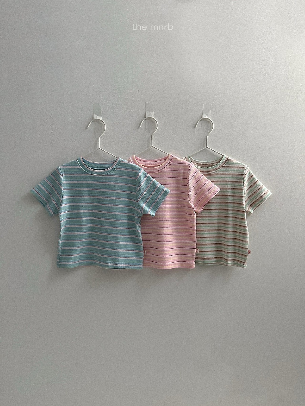 韓國🇰🇷Minirobe 繽紛條紋Ｔ恤(S-XL)