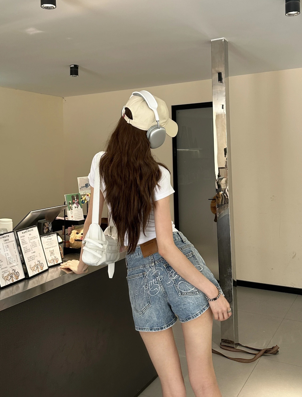 AW燙鑽水洗高腰牛仔短褲