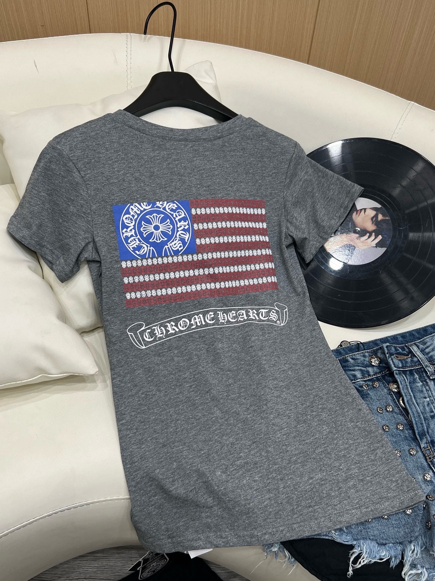 薄薄超舒服! V領短袖T-SHIRT