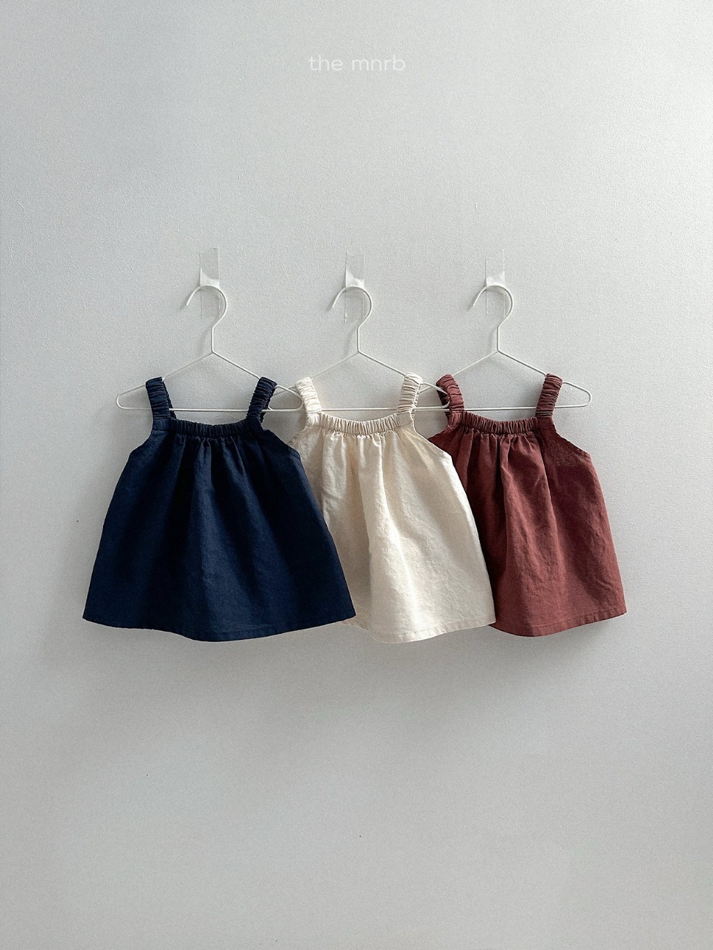 韓國🇰🇷Minirobe 簡約鬆緊吊帶上衣(S-XL)