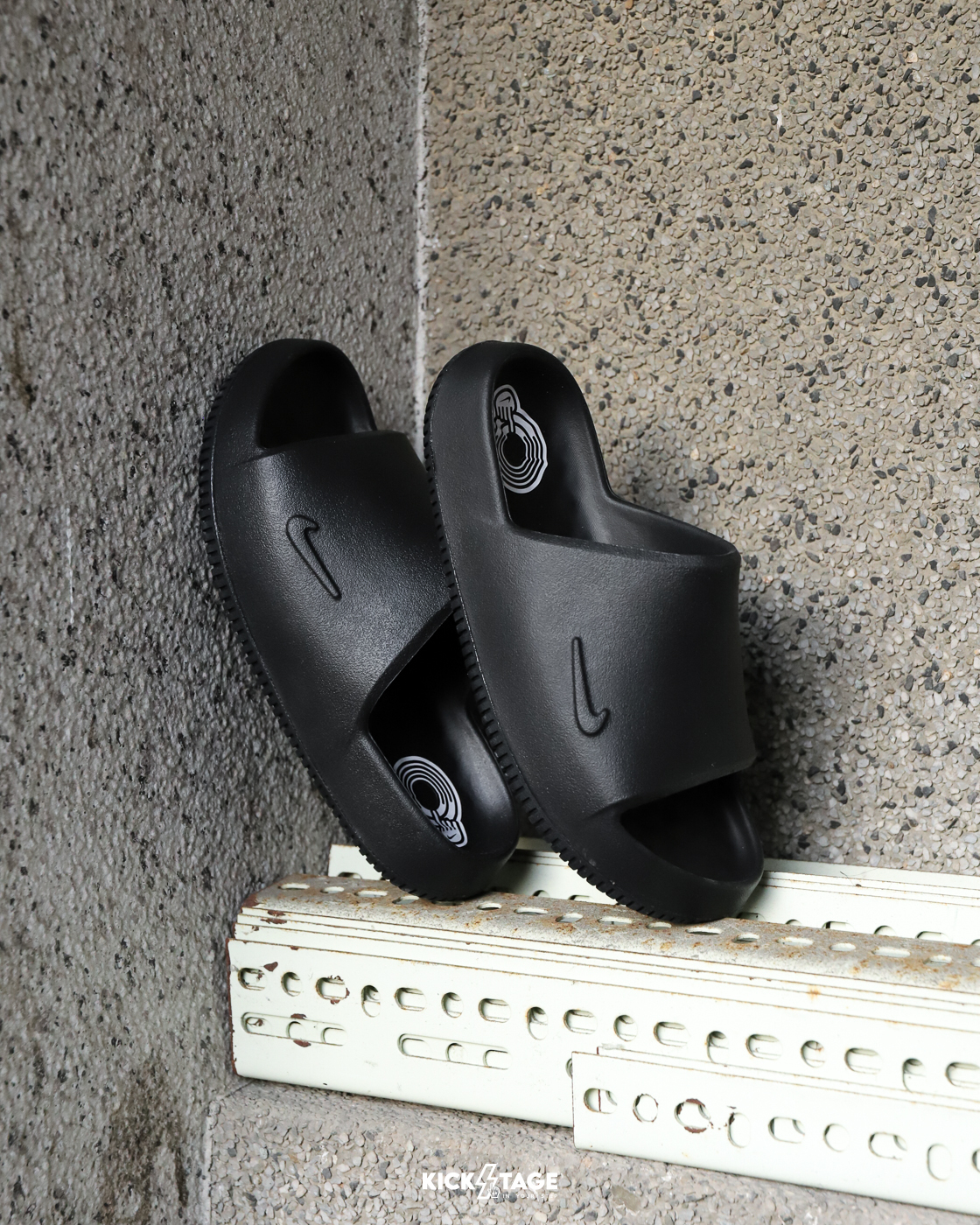大童鞋 女鞋 NIKE CALM SLIDE 2.0 GS 黑色 立體LOGO 柔軟 休閒 橡膠外底 防水 拖鞋【IF9306-001】