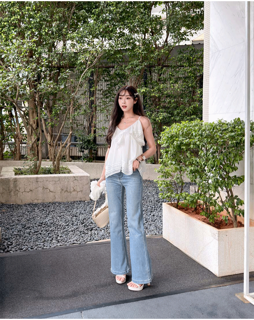 LINA LINA心動依戀垂墜荷葉蕾絲滾邊上衣-甜美白