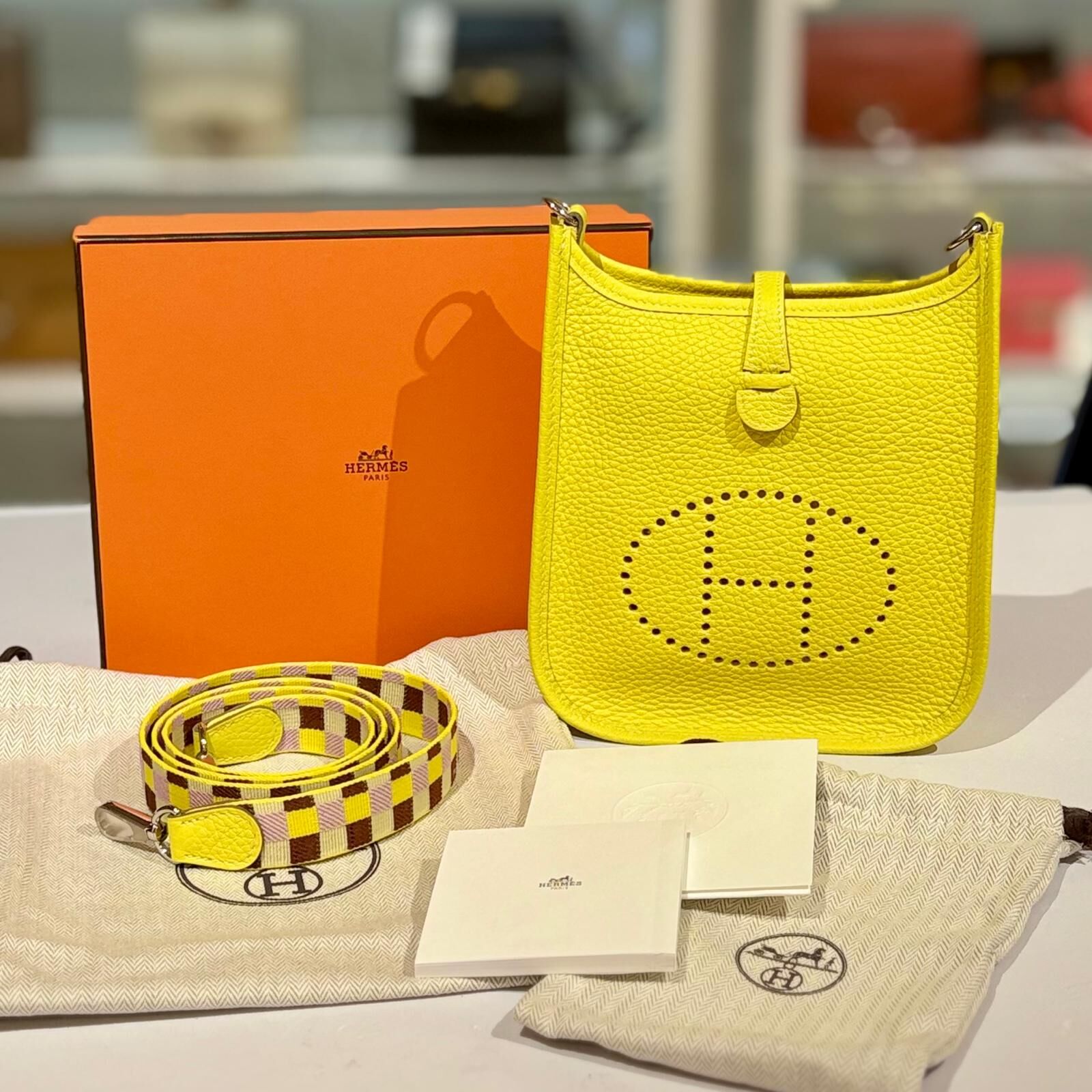 全新HERMES EVELYNE 16 TC皮 U STAMP  9R 檸檬黃/銀扣 #BRAND NEW #香榭站正品