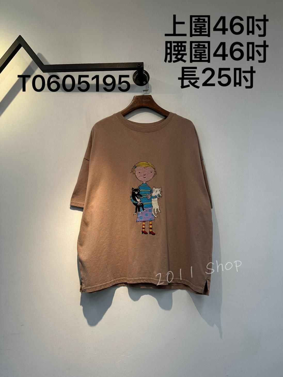 出口日本刺繡黑白貓女孩T恤 上圍46吋 腰圍46吋 長25吋 T0605195