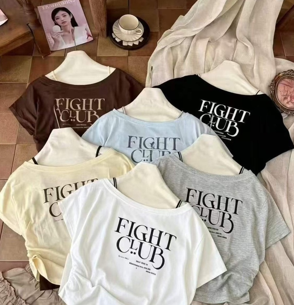 條紋背心+斜肩FIGHT上衣
