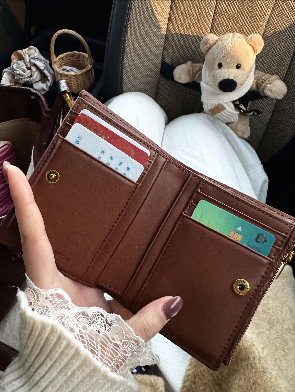 Charles & Keith 小CK 復古多夾層錢包 錢包 零錢包 皮夾 短夾 卡夾 棕色 象牙白/預購