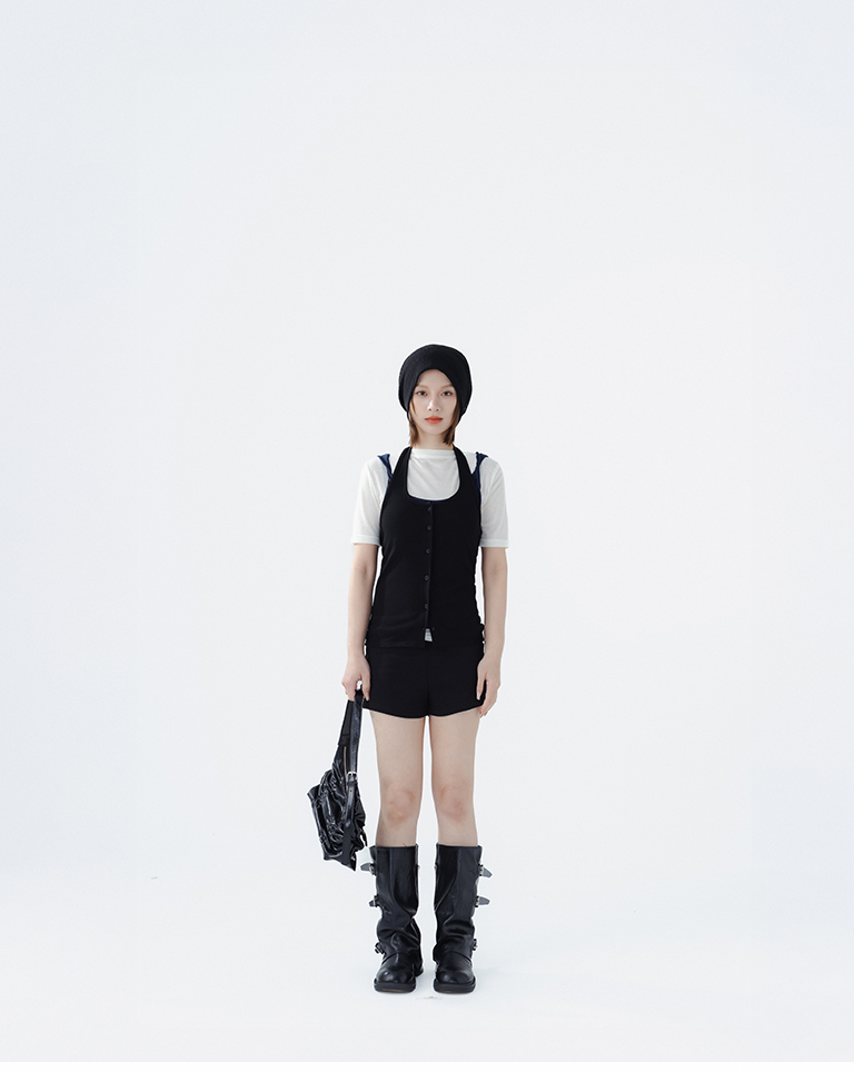 Simple button-down halter neck vest, available in three colors, S/M.【01099678】in stock+pre-order