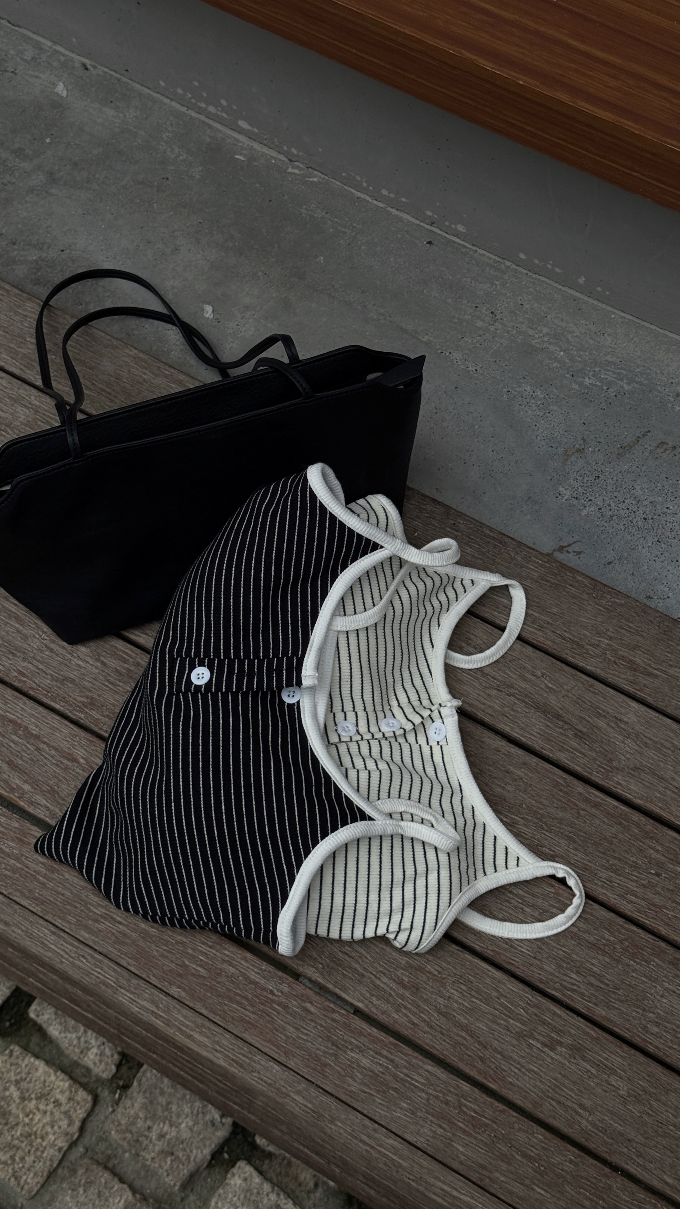 條紋細肩可拆bra top（ 2 colors )
