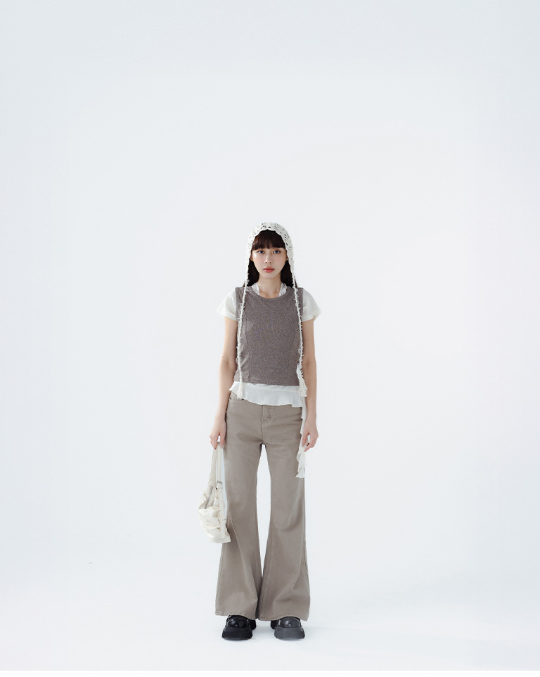 Lace faux two-piece short-sleeved top with ruffled hem, available in three colors.【01099765】in stock+pre-order