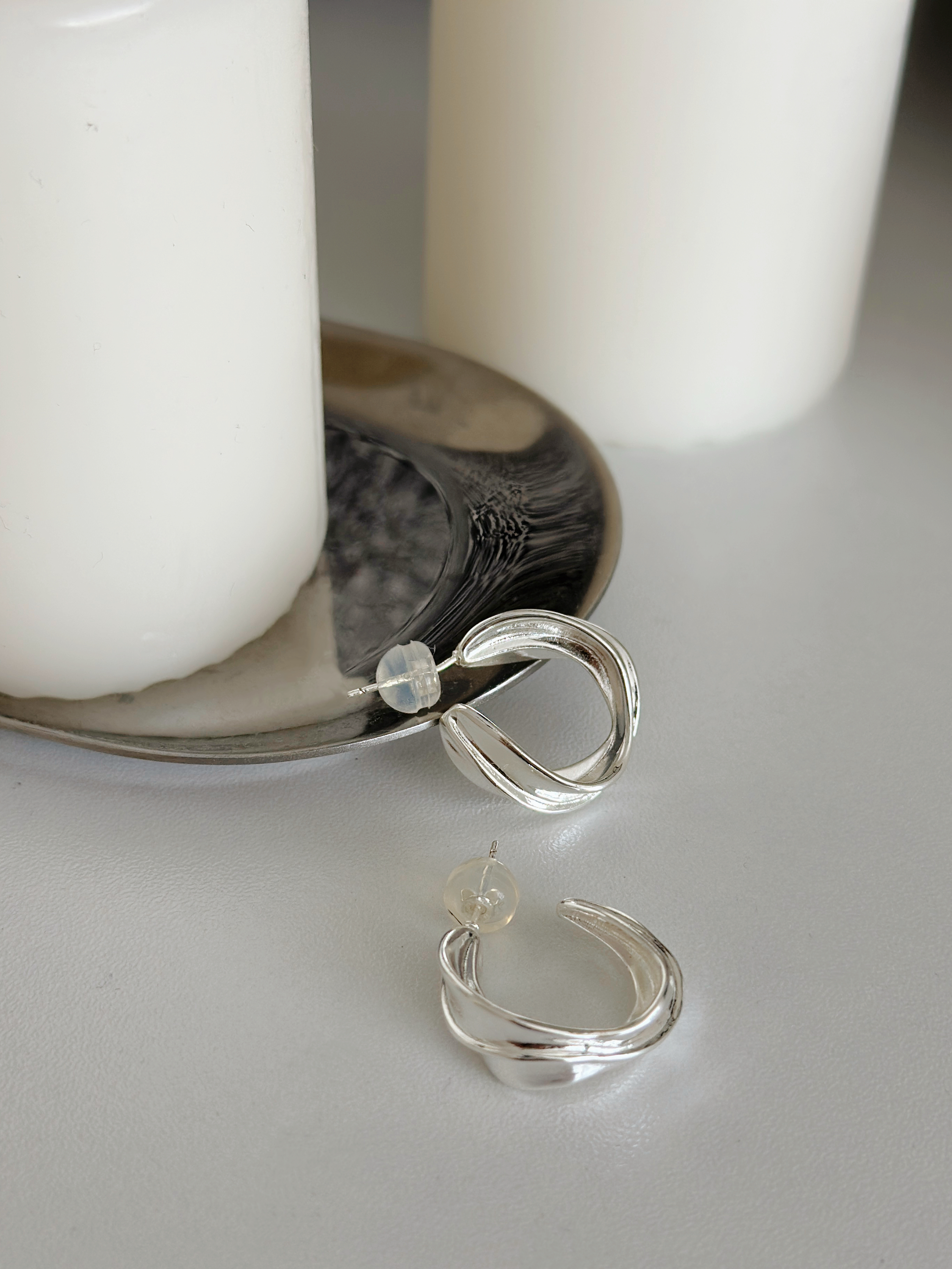 Luna Twisted  Earring  -D156