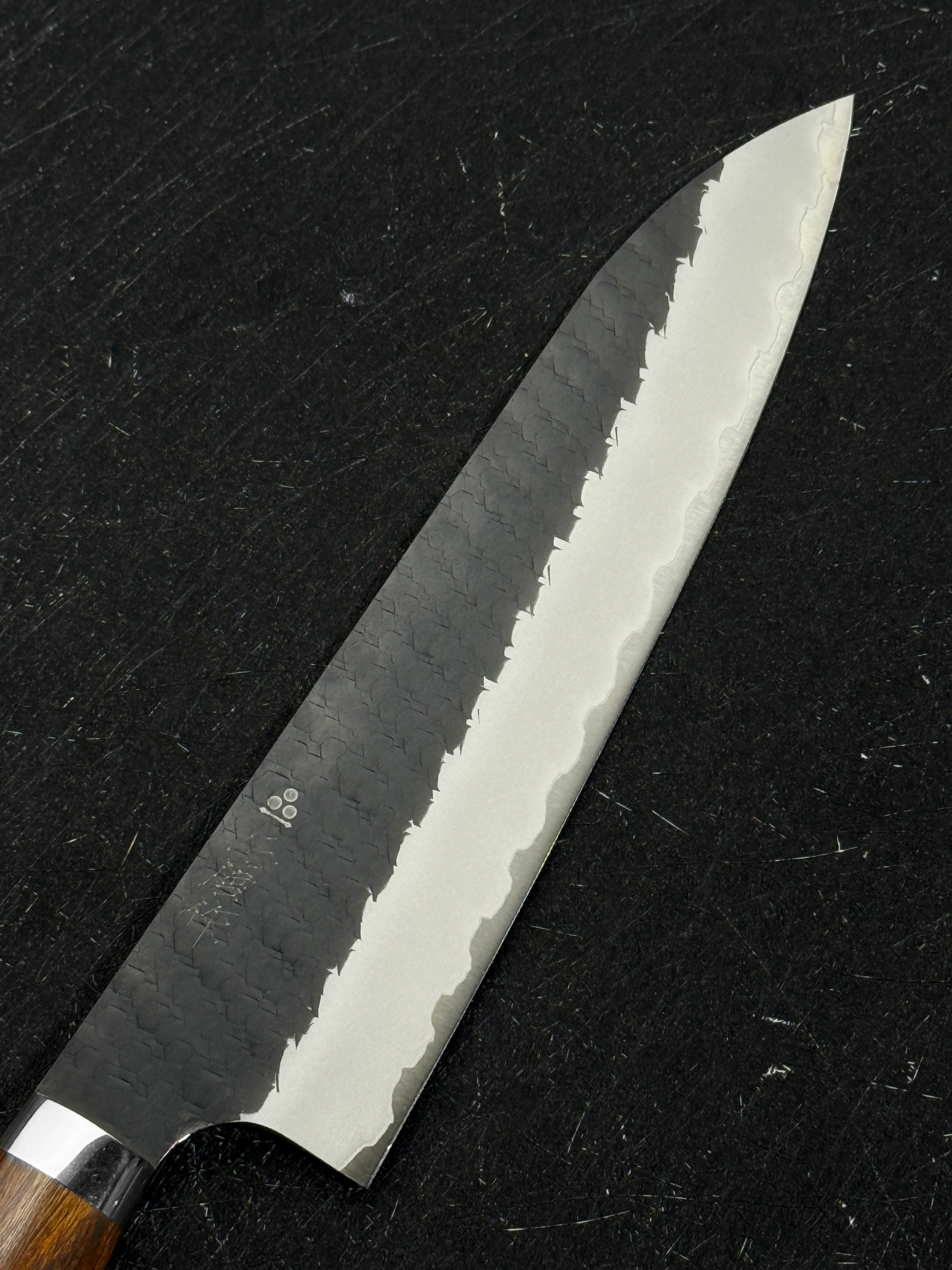 二唐刃物SG2 黑打槌目牛刀西式沙漠鐵木柄
