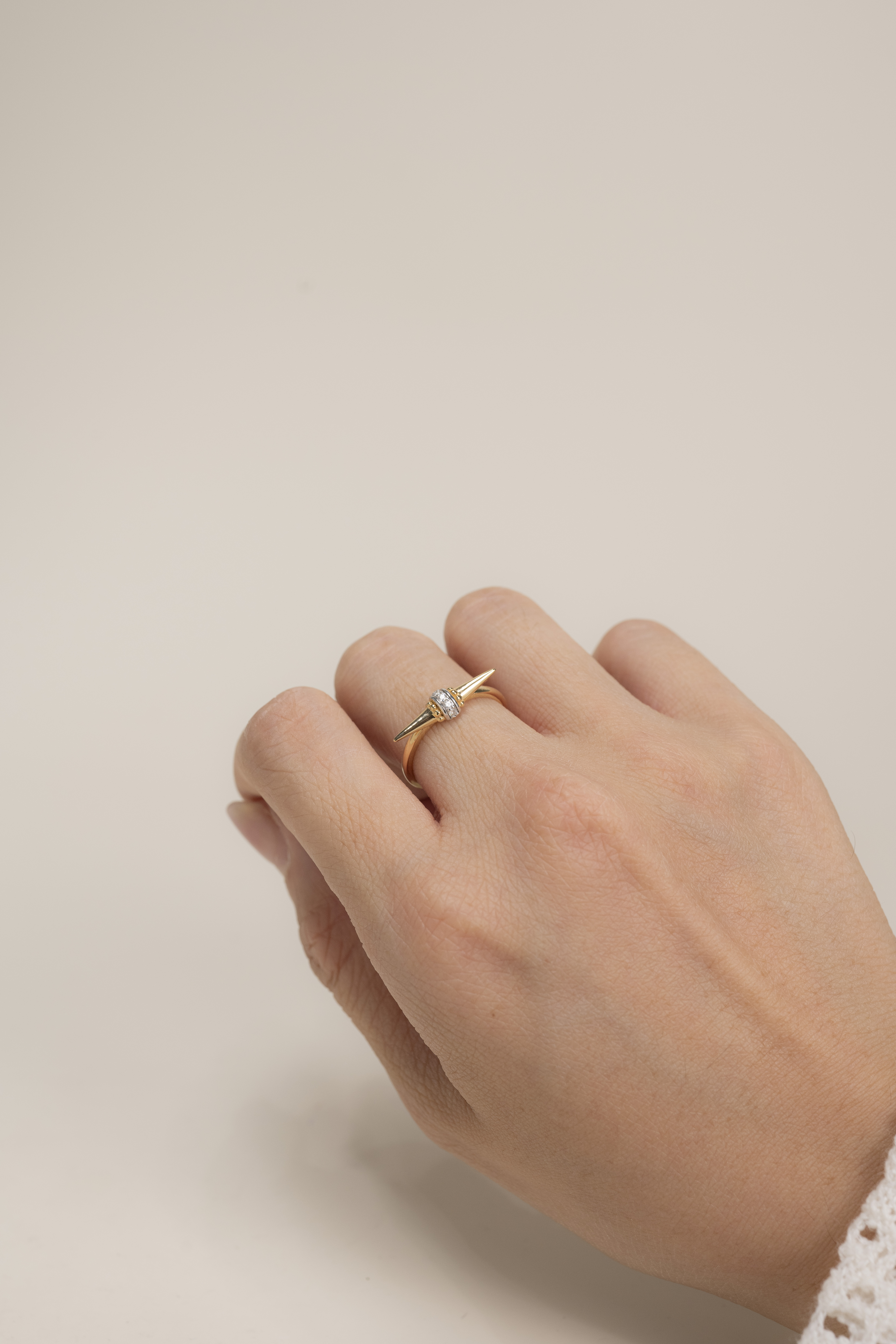 18K Hopter Diamond Ring