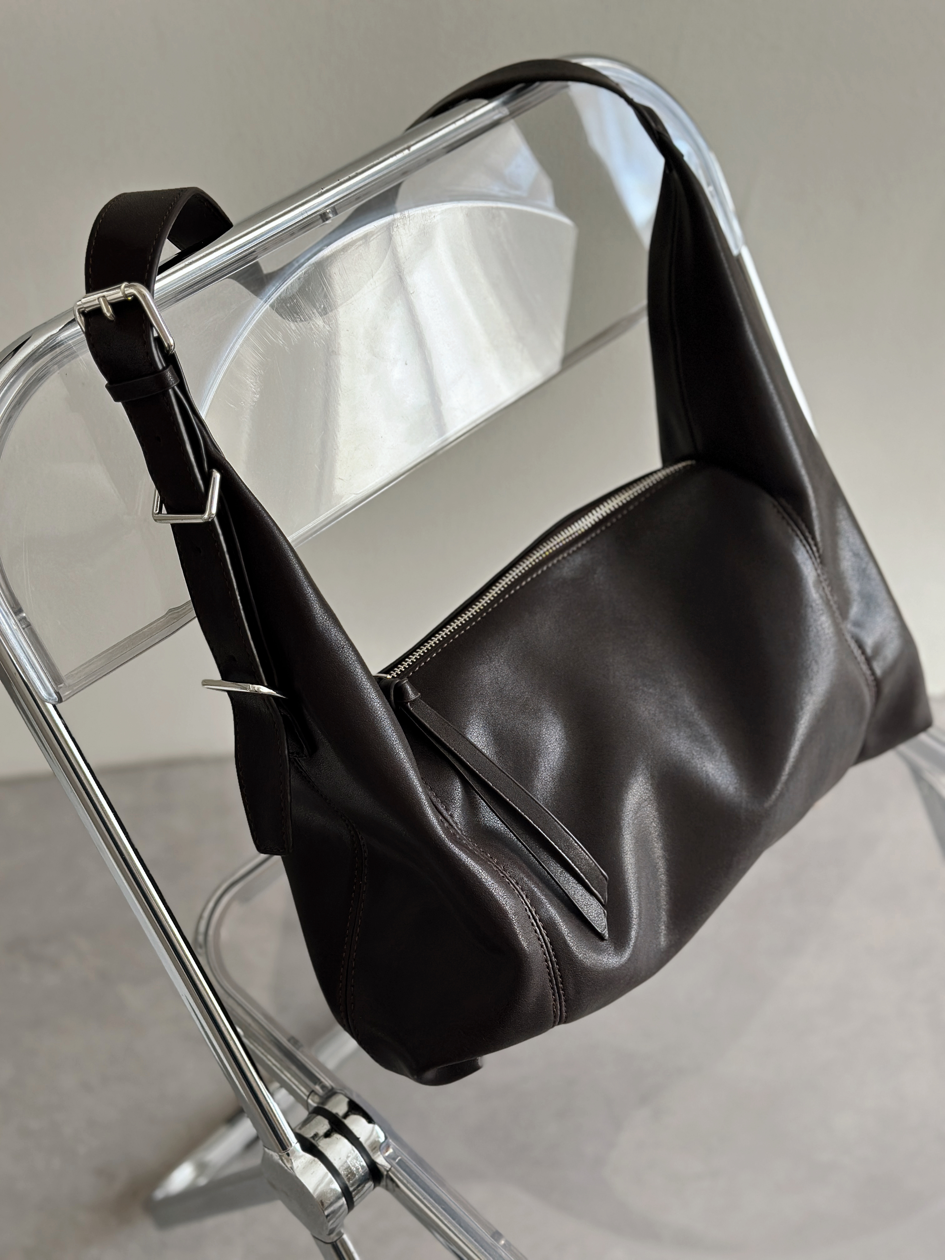 Beany Shoulder Bag Black- D154BLK