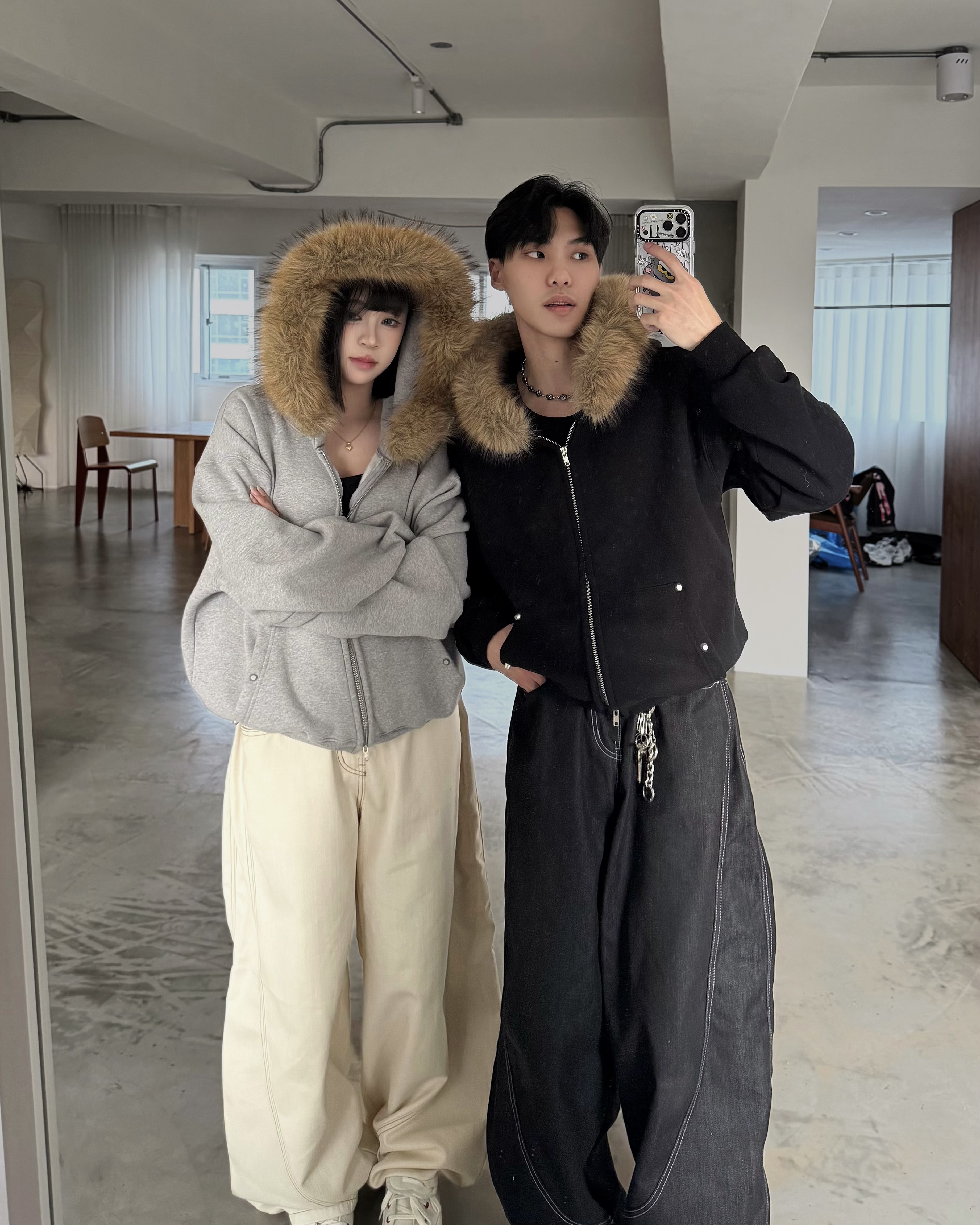 𝐇·𝐓·𝐒 韓國 貂毛造型 卯釘 Boxy 寬短 素面 純棉 連帽 長袖 外套