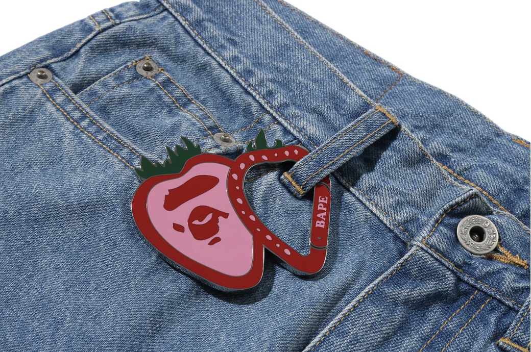 【BAPE配件】0516發售STRAWBERRY APE HEAD CARABINER