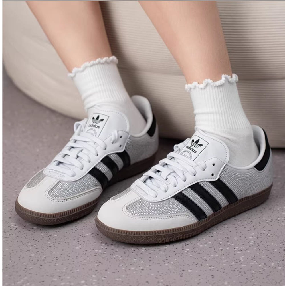 【Luxury】 Adidas 愛迪達SAMBA OG IH9055 女鞋 ORIGINALS經典休閒鞋 銀白閃鑽 鑽面 亮面 板鞋
