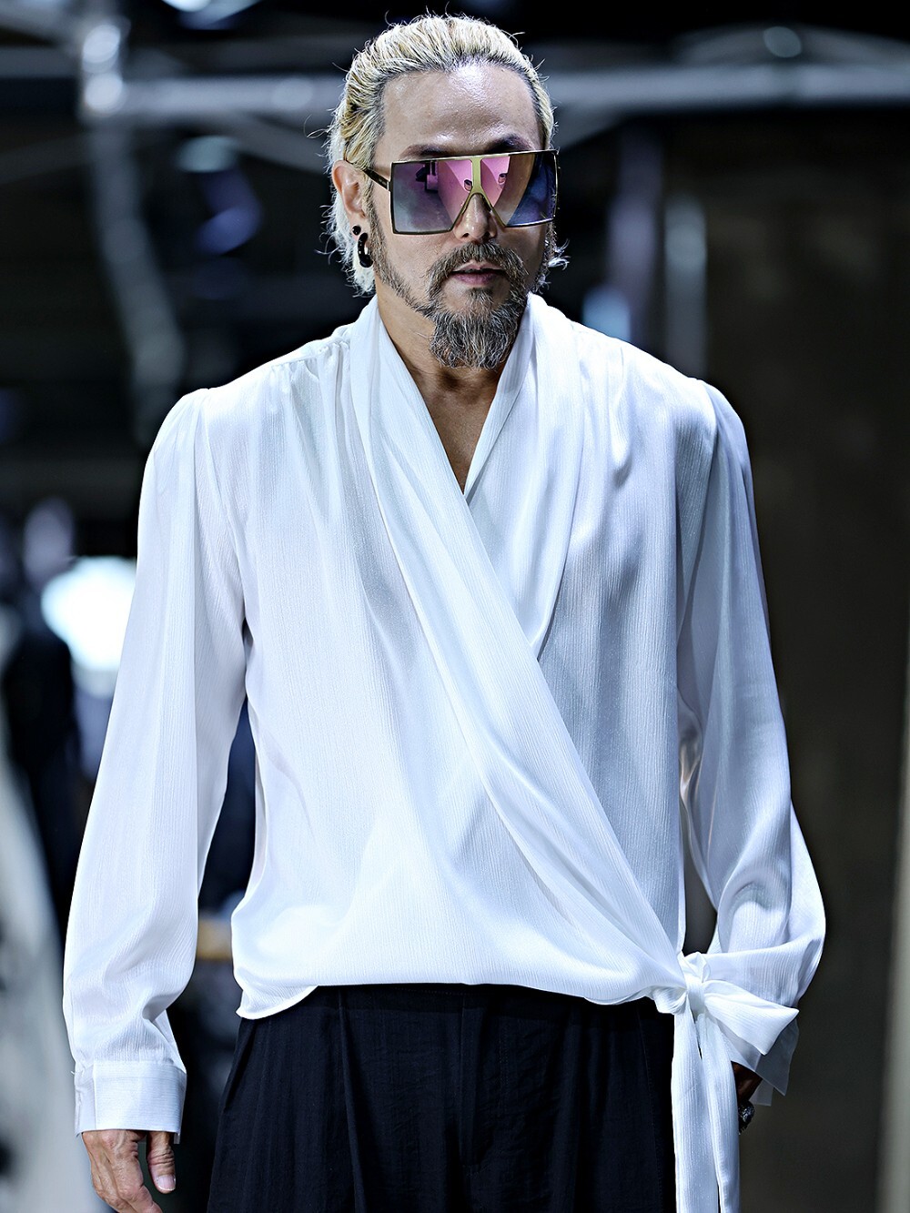 Twill pleated silk shirt