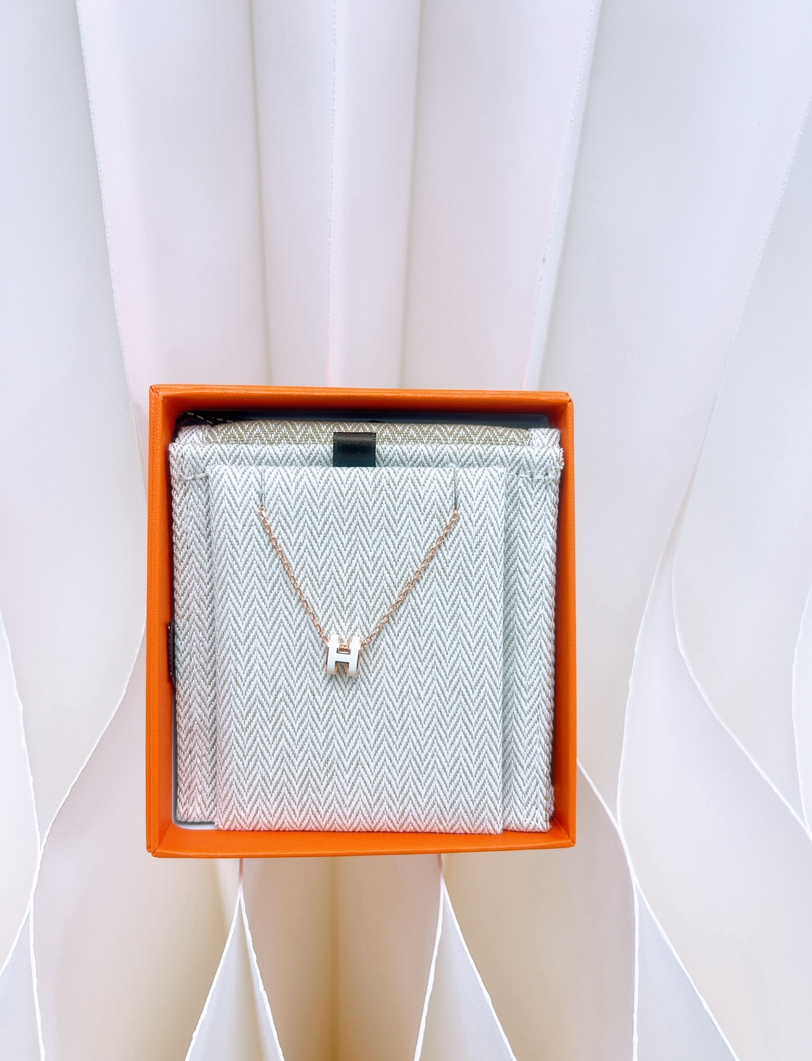 *Brand New* Hermes mini pop h necklace (white/ RGHW)